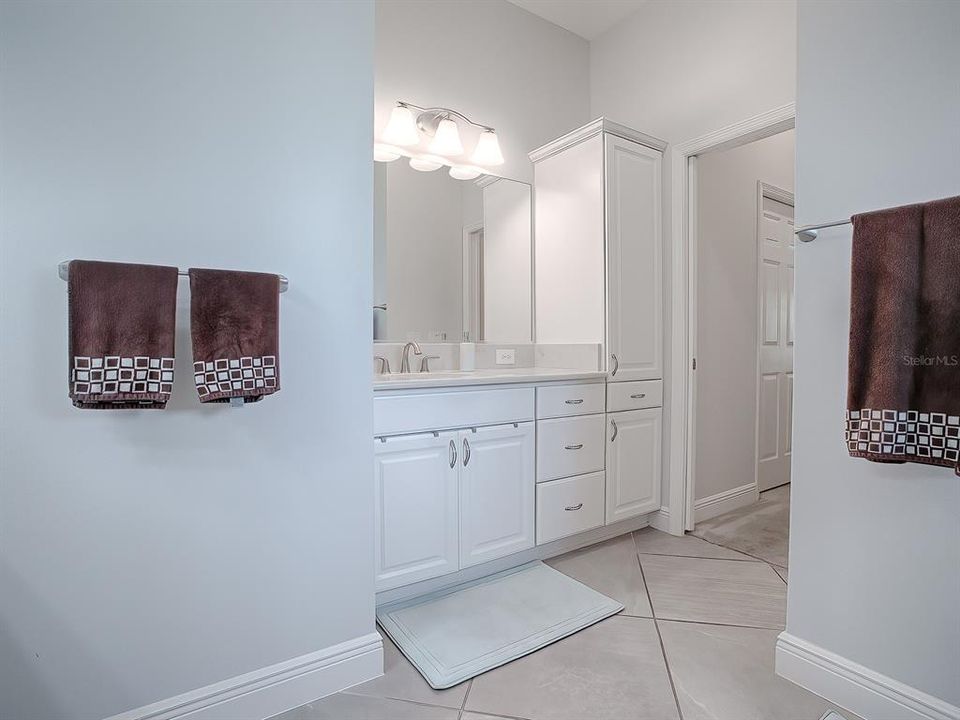 PRIMARY BATHROOM WITH QUARTZ