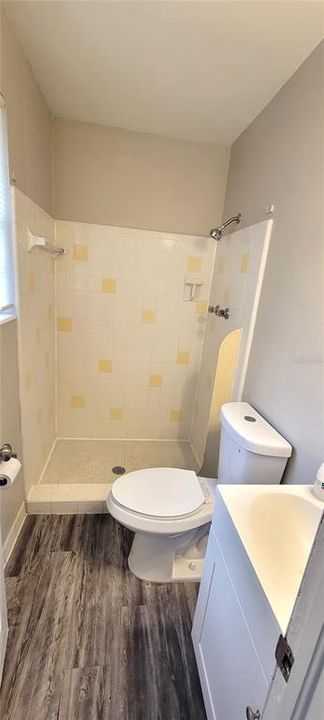 Active With Contract: $225,000 (3 beds, 2 baths, 1680 Square Feet)