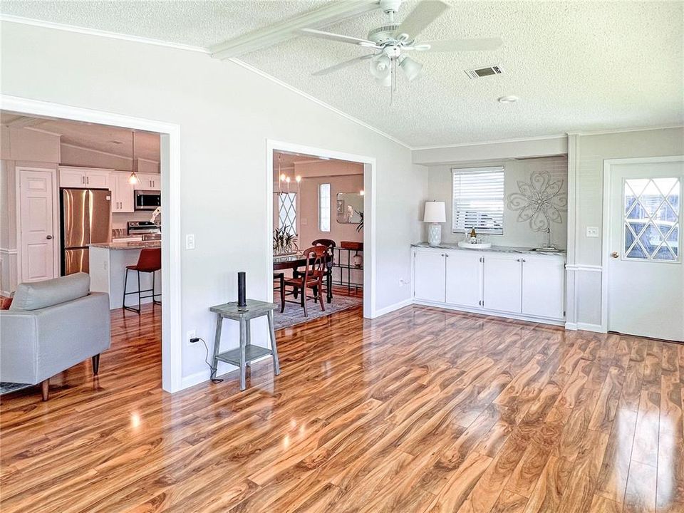 Spacious, Bright and Airy Family Room with Wet Bar