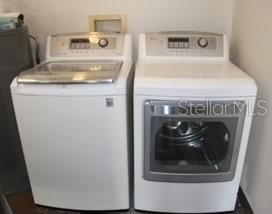 Washer and Dryer Conveys