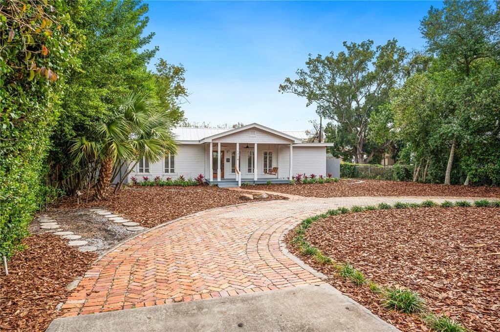 Recently Sold: $465,000 (3 beds, 2 baths, 1632 Square Feet)