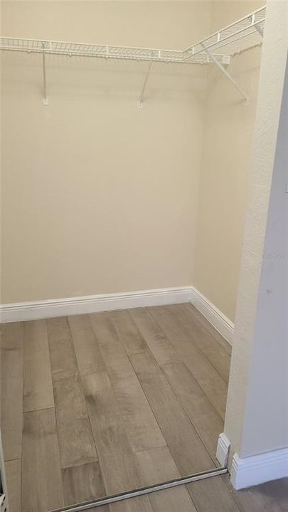 For Rent: $1,400 (1 beds, 1 baths, 554 Square Feet)