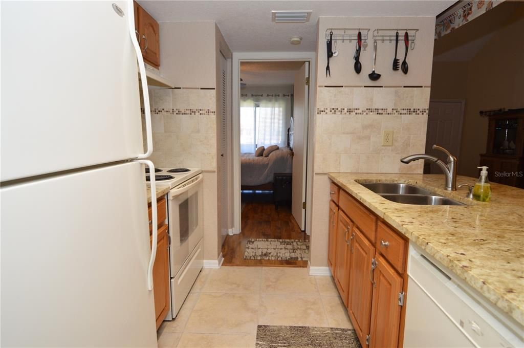 For Rent: $2,300 (2 beds, 2 baths, 1016 Square Feet)
