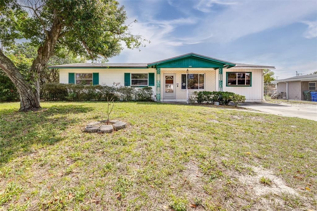 Recently Sold: $229,000 (4 beds, 2 baths, 1634 Square Feet)