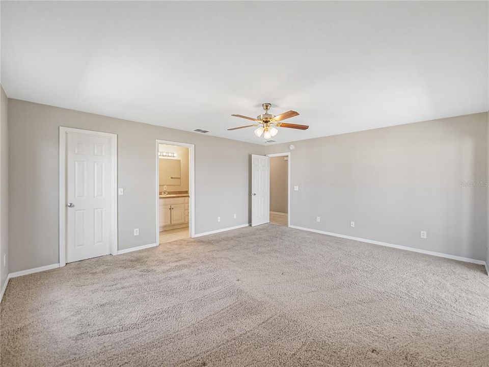 Active With Contract: $359,900 (3 beds, 2 baths, 1703 Square Feet)