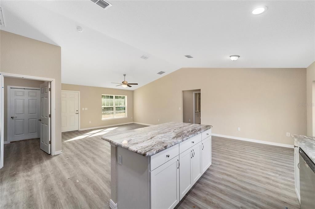 Recently Sold: $251,000 (3 beds, 2 baths, 1400 Square Feet)