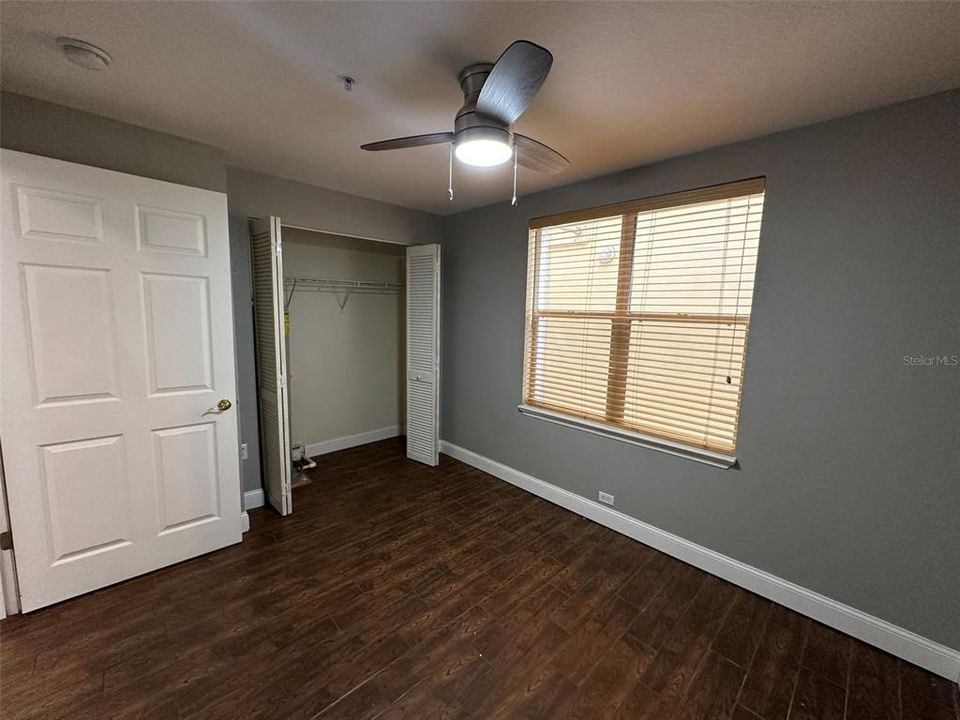 Active With Contract: $1,800 (2 beds, 2 baths, 948 Square Feet)