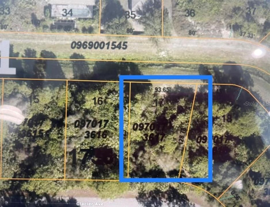 На продажу: $29,900 (0.24 acres)