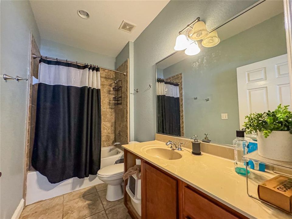 Active With Contract: $325,000 (2 beds, 2 baths, 837 Square Feet)