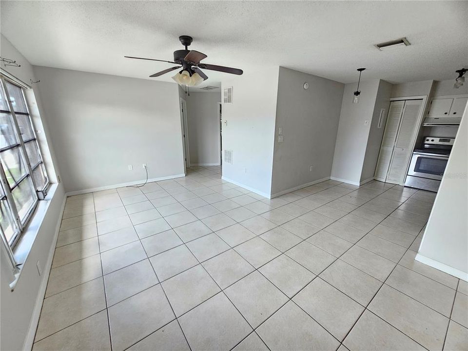 Active With Contract: $127,000 (2 beds, 2 baths, 825 Square Feet)