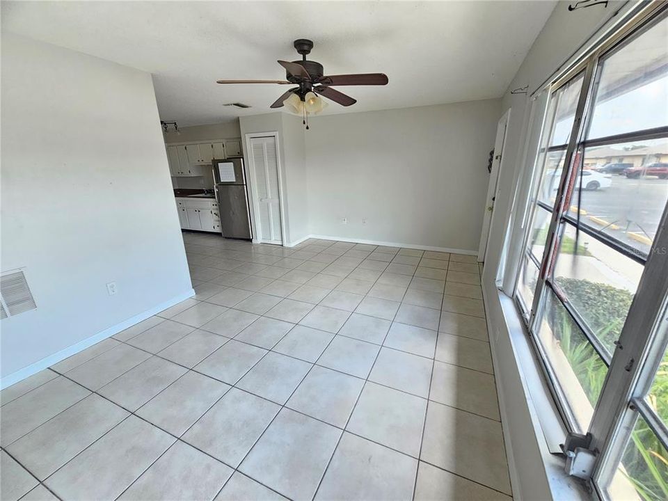 Active With Contract: $127,000 (2 beds, 2 baths, 825 Square Feet)