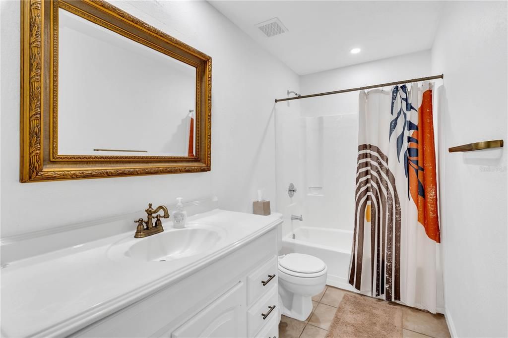 待售: $1,295,000 (4 贝兹, 0 浴室, 1674 平方英尺)
