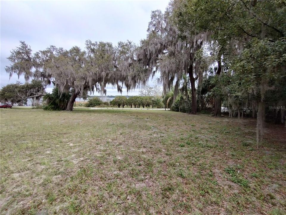 1.7ac property including 145ft of lake frontage
