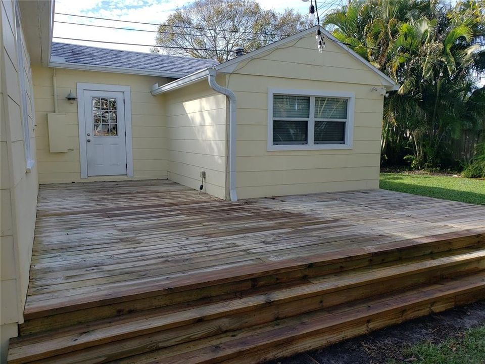 300 Sq, ft, private deck