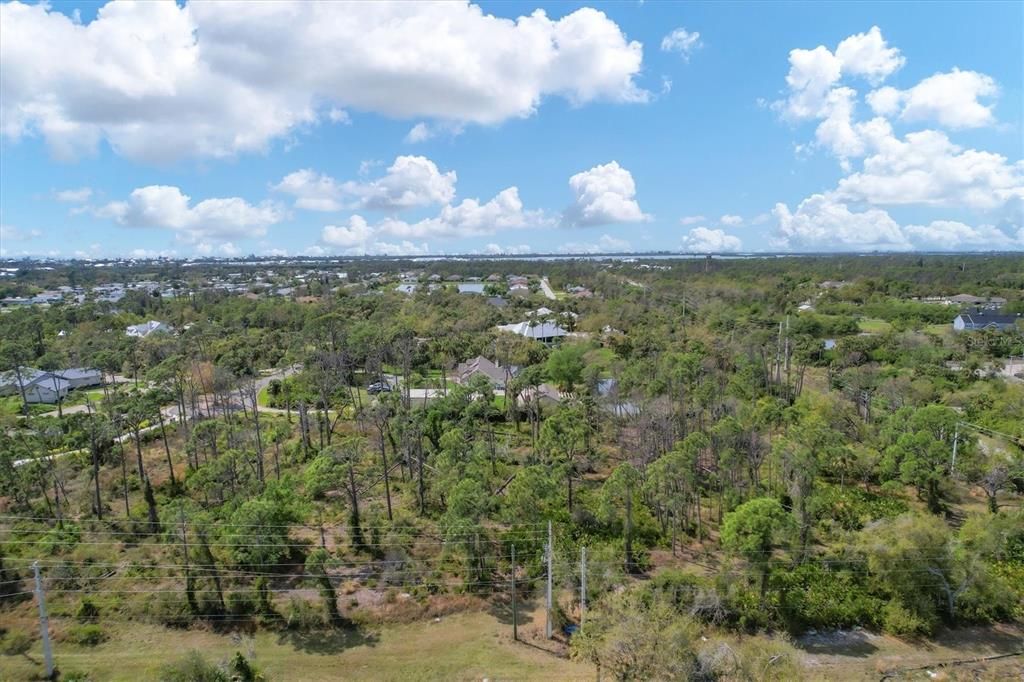 На продажу: $429,000 (3.30 acres)