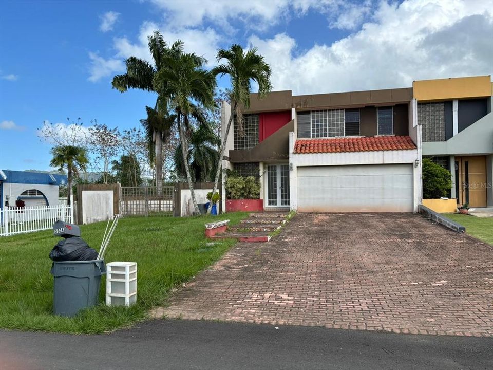 Vendido Recientemente: $175,000 (3 camas, 2 baños, 770 Pies cuadrados)