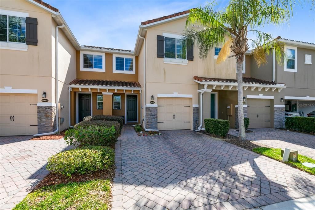 Recently Sold: $369,900 (3 beds, 2 baths, 1652 Square Feet)