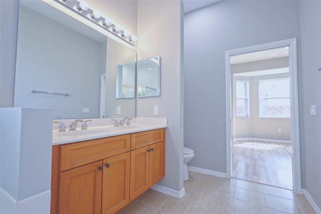 Active With Contract: $349,900 (2 beds, 2 baths, 1683 Square Feet)