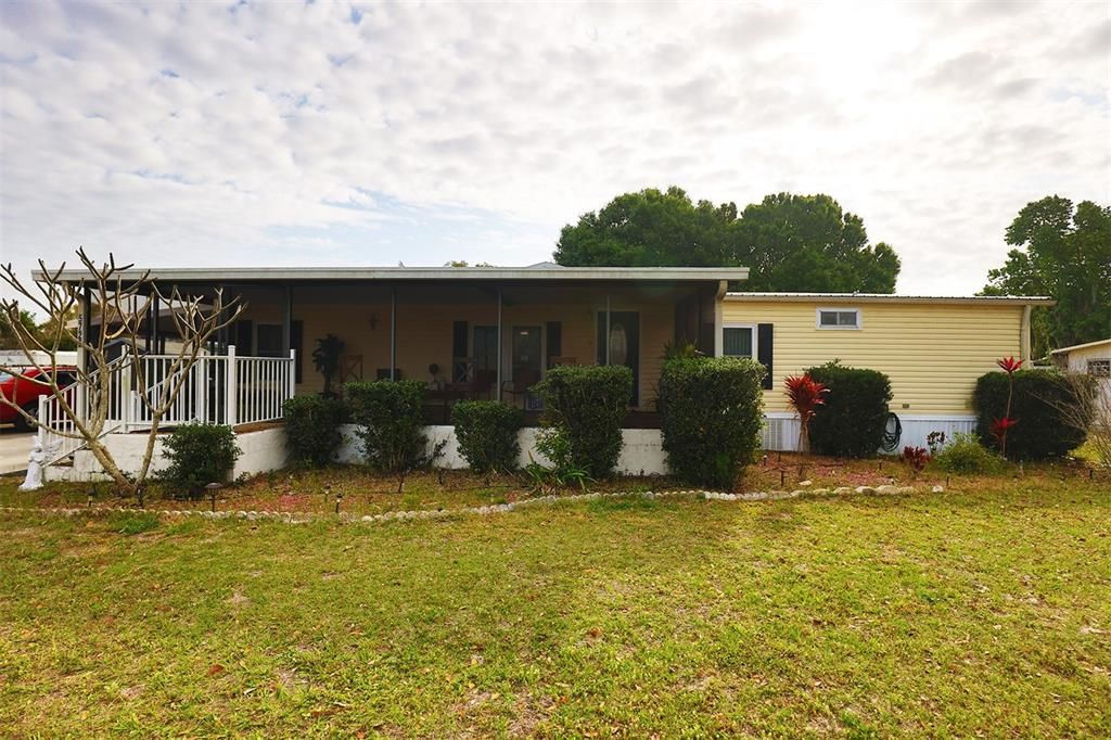 Active With Contract: $196,000 (3 beds, 2 baths, 1512 Square Feet)