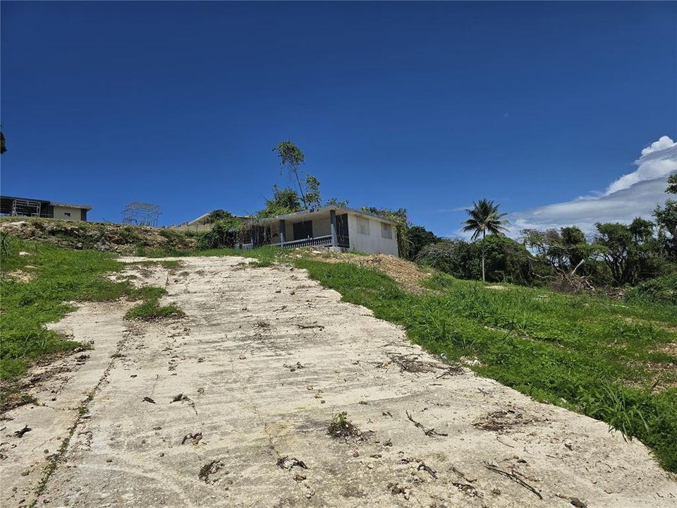 En Venta: $120,000 (0.83 acres)