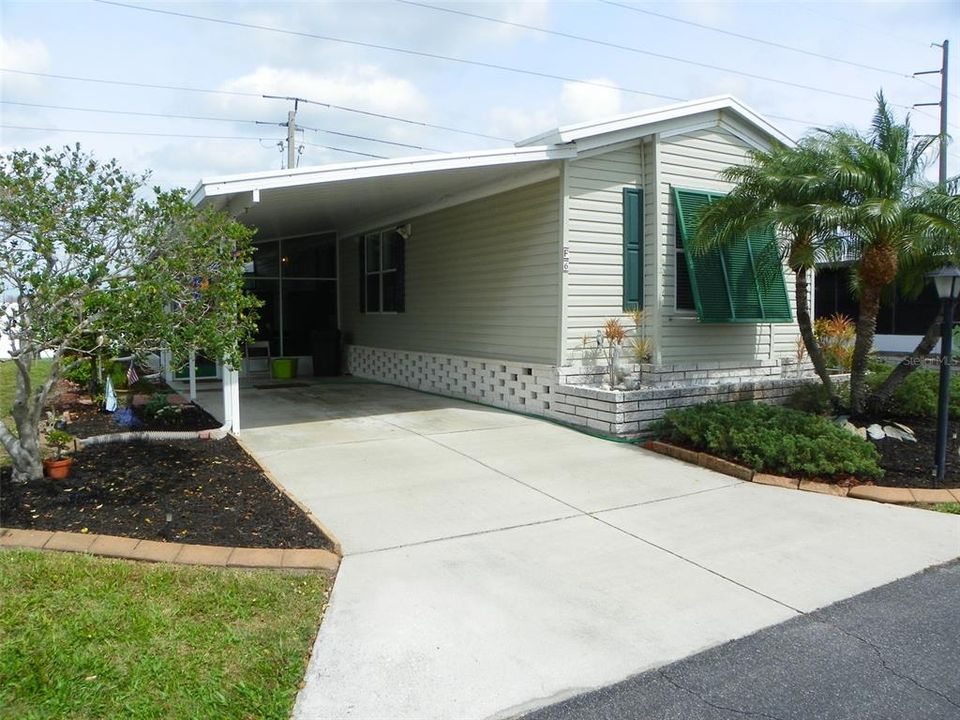 Active With Contract: $148,000 (2 beds, 2 baths, 912 Square Feet)