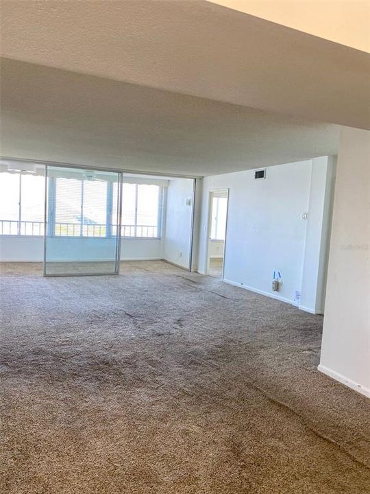 Vacant living room