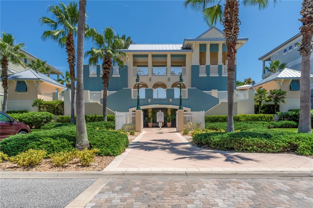 Recently Sold: $745,000 (3 beds, 2 baths, 1682 Square Feet)