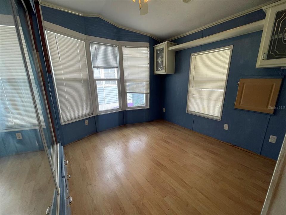 Recently Sold: $79,000 (1 beds, 1 baths, 492 Square Feet)