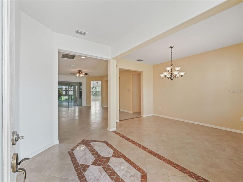 Active With Contract: $375,000 (3 beds, 2 baths, 2839 Square Feet)