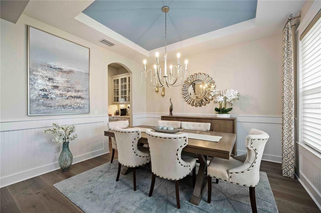 Dining Room w/ Tray Ceiling & crystal chandelier