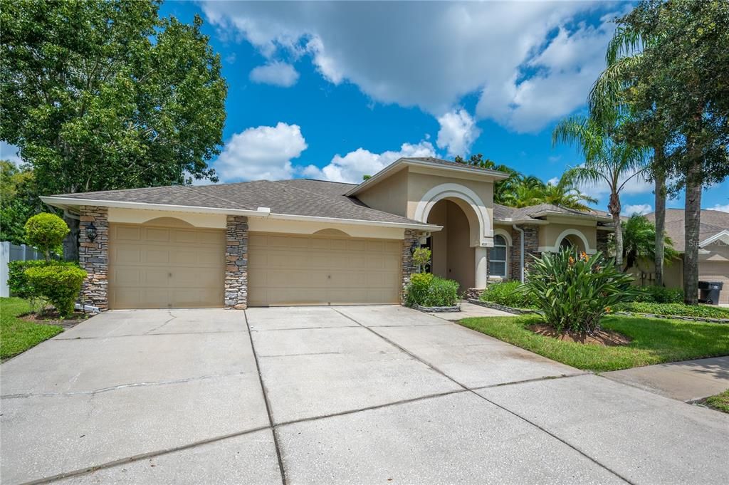 Active With Contract: $789,950 (4 beds, 3 baths, 2840 Square Feet)