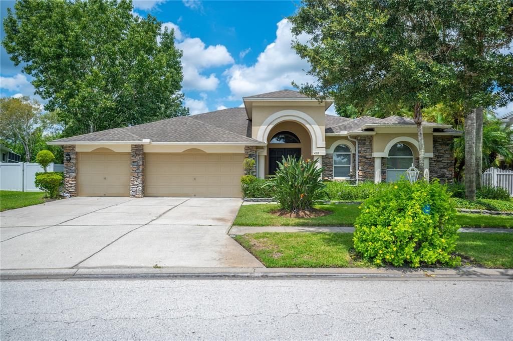 Active With Contract: $789,950 (4 beds, 3 baths, 2840 Square Feet)