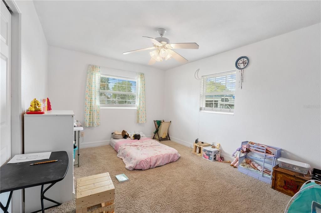 Active With Contract: $248,900 (3 beds, 2 baths, 1507 Square Feet)