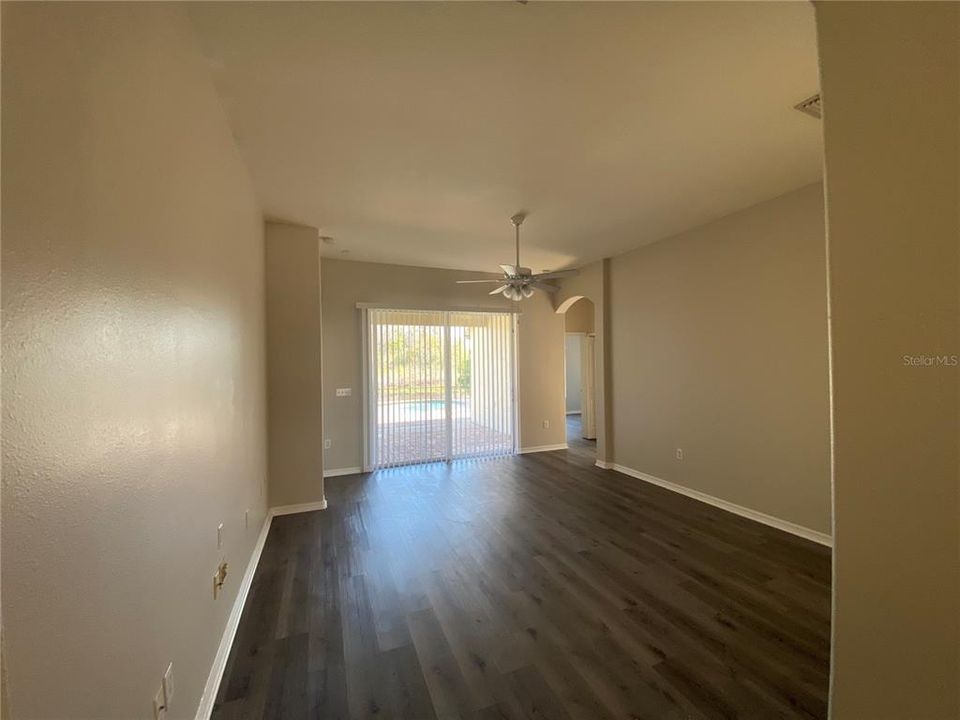 Active With Contract: $409,000 (4 beds, 2 baths, 1945 Square Feet)