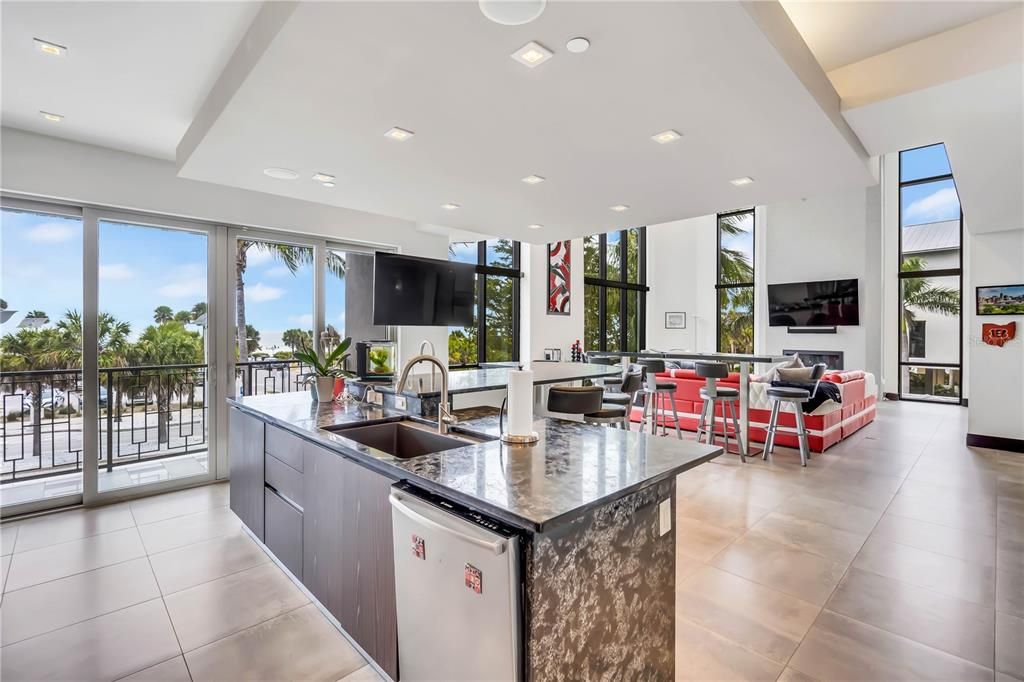 For Sale: $6,995,000 (5 beds, 4 baths, 5405 Square Feet)