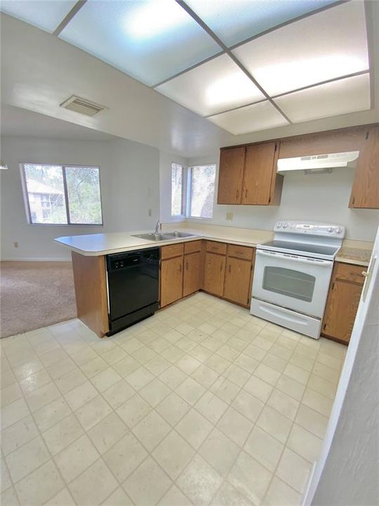 For Rent: $1,400 (2 beds, 2 baths, 1098 Square Feet)