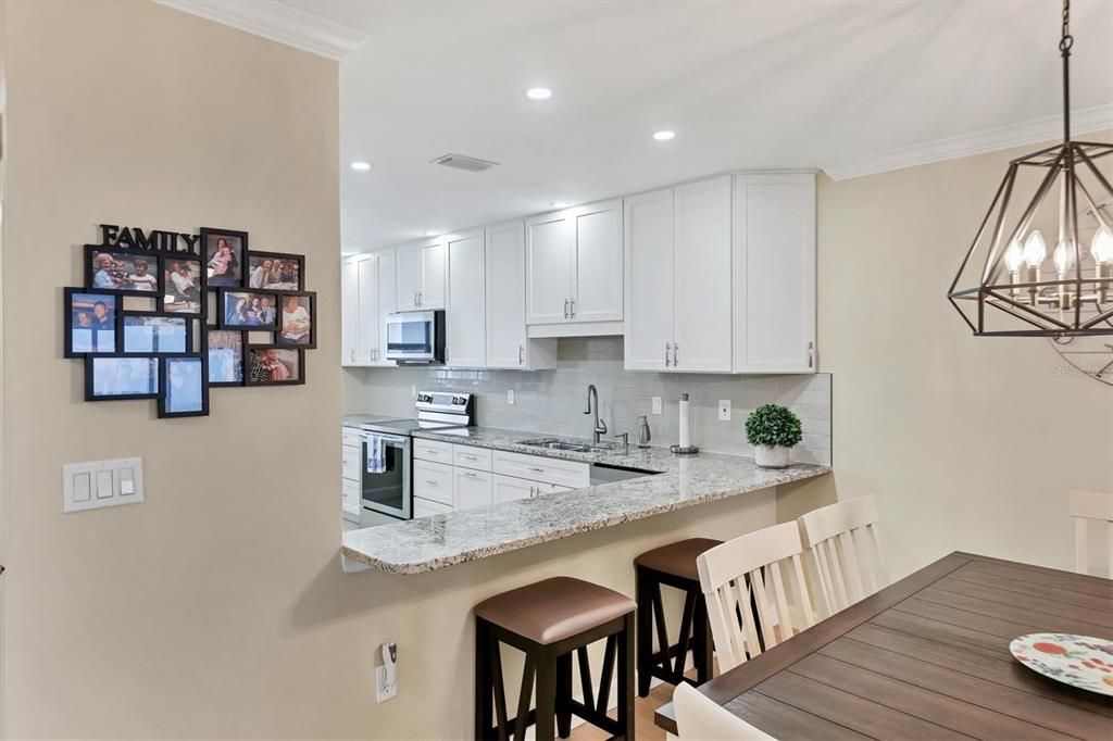 For Sale: $385,000 (2 beds, 2 baths, 1238 Square Feet)