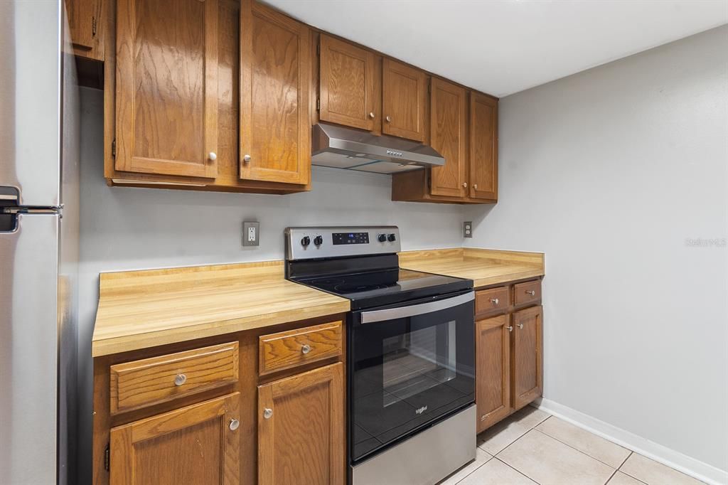 Recently Rented: $1,800 (2 beds, 2 baths, 1151 Square Feet)