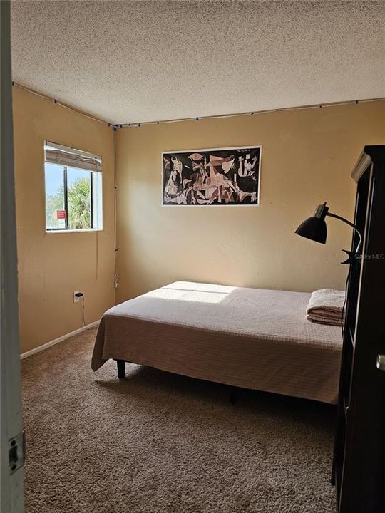 For Rent: $1,650 (2 beds, 1 baths, 1085 Square Feet)