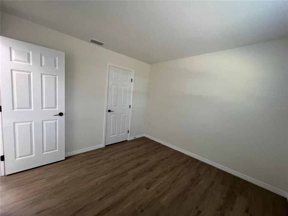 For Sale: $229,900 (2 beds, 1 baths, 672 Square Feet)