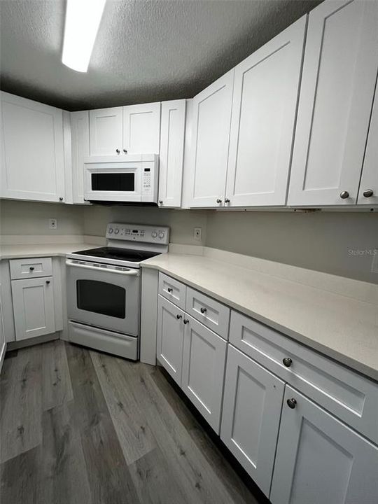 Recently Rented: $1,575 (3 beds, 1 baths, 960 Square Feet)