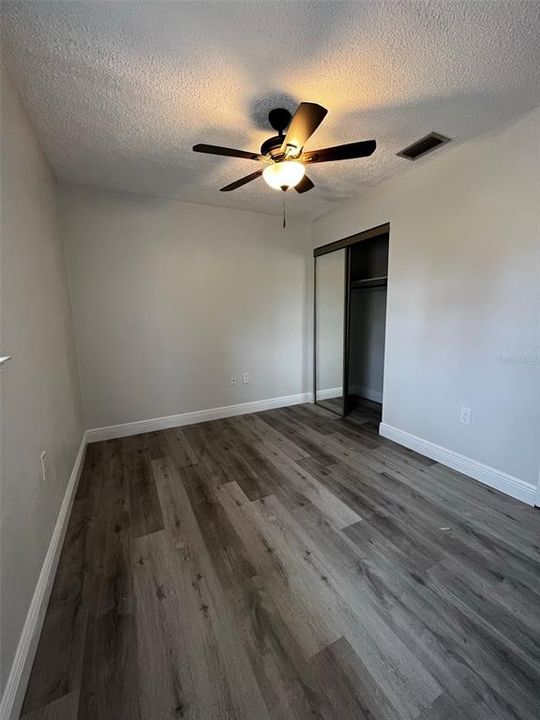 Recently Rented: $1,575 (3 beds, 1 baths, 960 Square Feet)