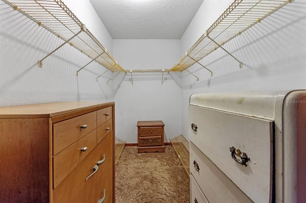 Vendido Recientemente: $380,000 (2 camas, 2 baños, 1877 Pies cuadrados)