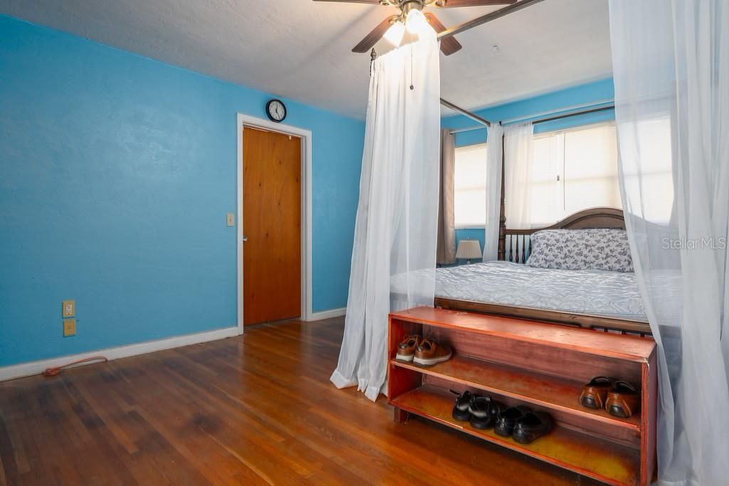 Primary Suite features real wood floors, walk-in closet and an ensuite Bathroom