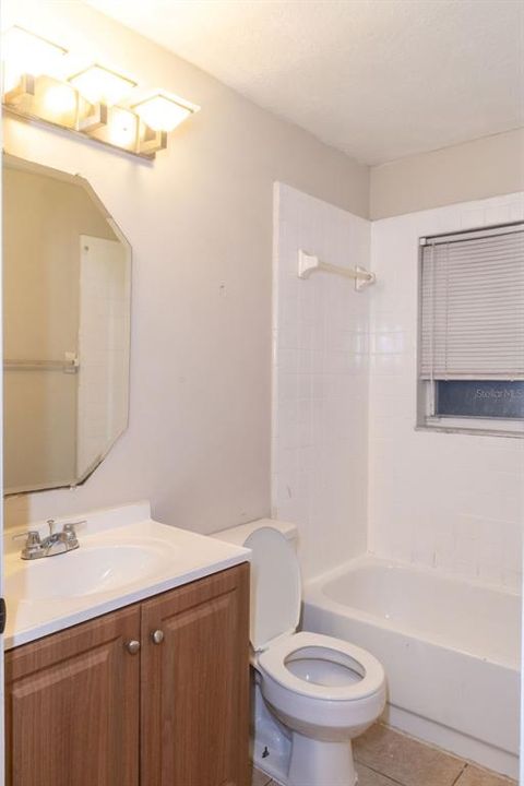 最近租的: $2,300 (3 贝兹, 2 浴室, 1334 平方英尺)