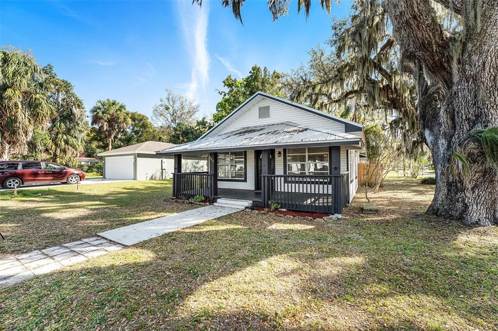 Recently Sold: $210,000 (3 beds, 1 baths, 1040 Square Feet)