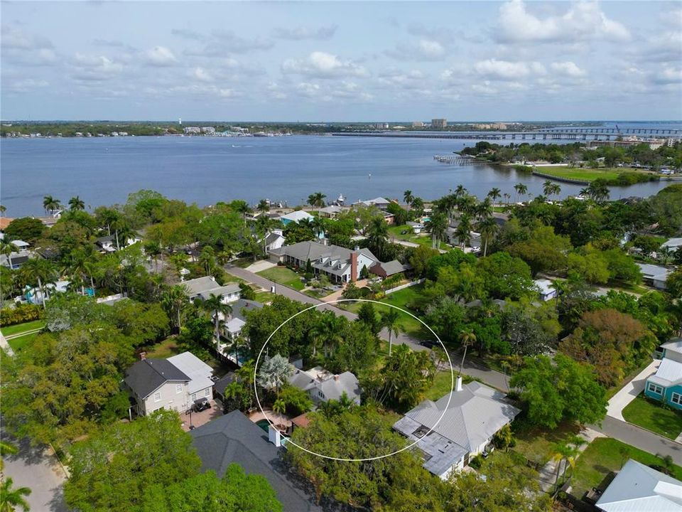 Recently Sold: $365,000 (3 beds, 1 baths, 978 Square Feet)