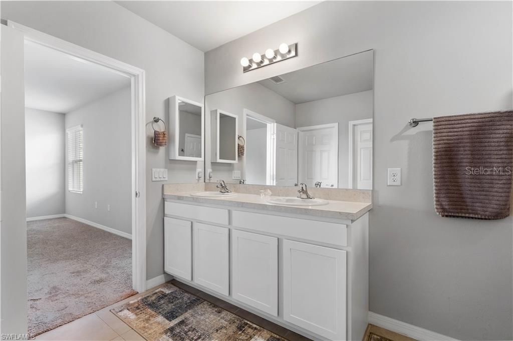 Active With Contract: $357,500 (3 beds, 2 baths, 1747 Square Feet)