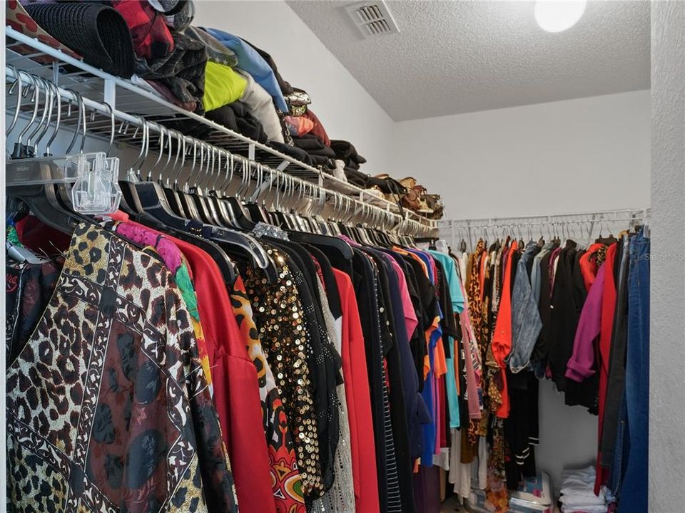 Master Bedroom Walk In Closet