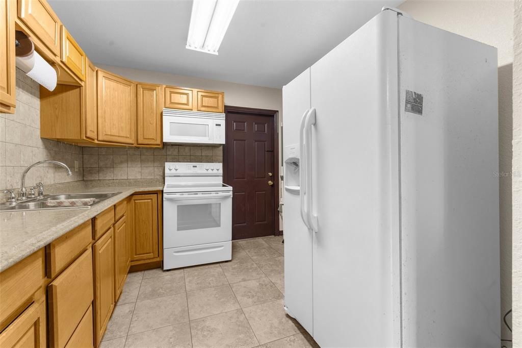 Recently Sold: $170,000 (2 beds, 1 baths, 832 Square Feet)